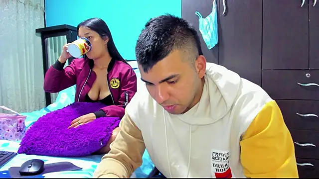 2ScarletandRyan8 online show from November 28, 10:04 am