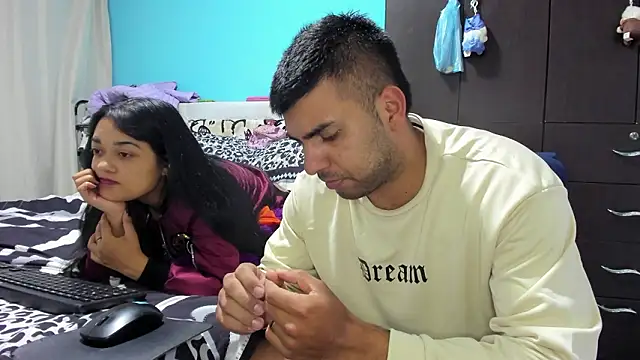 2ScarletandRyan8 online show from March 6, 9:59 am