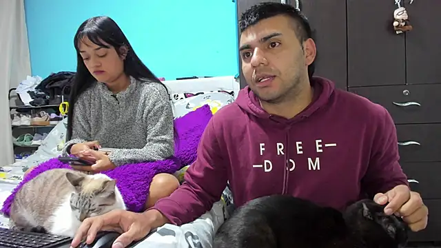 2ScarletandRyan8 online show from February 18, 10:01 am