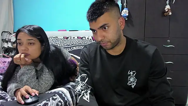 2ScarletandRyan8 online show from March 12, 9:57 am