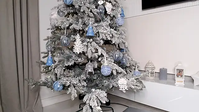 Smileyouarehere online show from December 23, 12:00 am