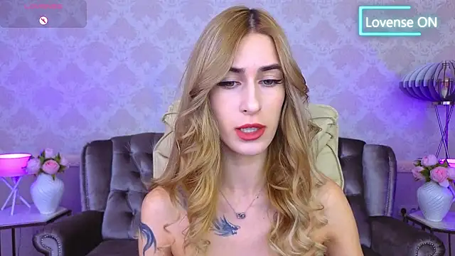 Snapshot of Sexy_Lava chatting on October 13, 6:26 am Sexy Lava online show from October 13, 6:26 am