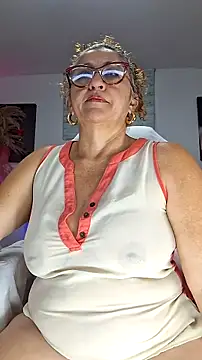 evelin hott online show from December 17, 3:00 am