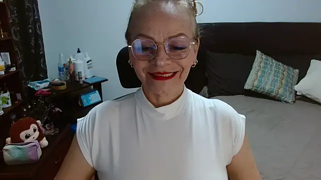 asleycavta online show from November 23, 12:20 am