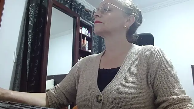 asleycavta online show from November 25, 2:45 am