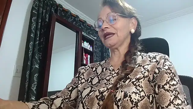 asleycavta online show from November 21, 10:53 pm