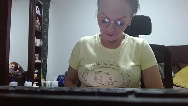 asleycavta online show from March 7, 9:20 pm