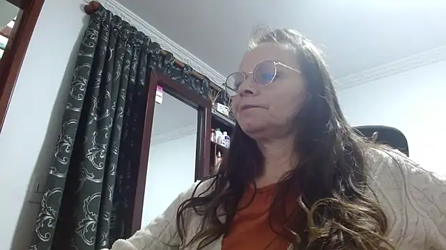 asleycavta online show from February 5, 5:53 pm