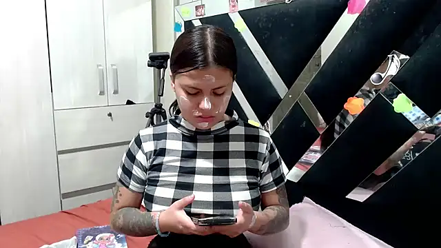 Snapshot of katery_wok11 chatting on June 24, 8:17 pm katery wok11 online show from June 24, 8:17 pm