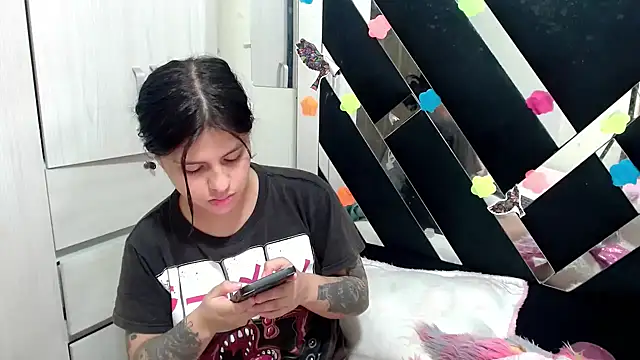 katery wok11 online show from November 4, 8:23 pm