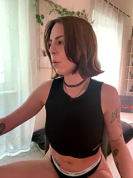 Mia Railey online show from January 9, 2:13 pm