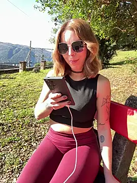 Snapshot of Mia_Railey chatting on October 25, 1:12 pm Mia Railey online show from October 25, 1:12 pm