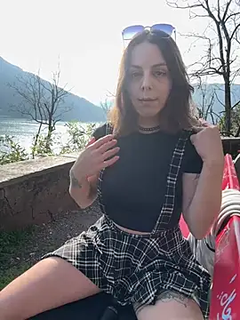 Mia Railey online show from March 24, 2:50 pm