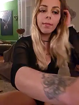 Snapshot of Mia_Railey chatting on January 3, 10:40 pm Mia Railey online show from January 3, 10:40 pm