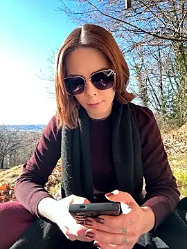 Mia Railey online show from January 11, 12:45 pm