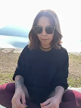 Mia Railey online show from February 23, 12:50 pm