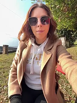 Mia Railey online show from February 1, 1:42 pm