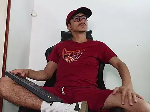 HomeAloneK online show from December 18, 10:13 pm