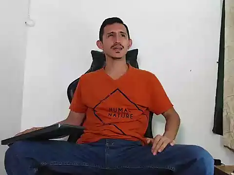 HomeAloneK online show from December 21, 7:37 pm