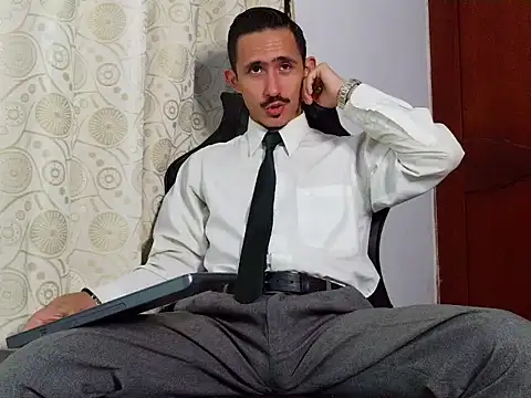 HomeAloneK online show from May 12, 8:04 pm