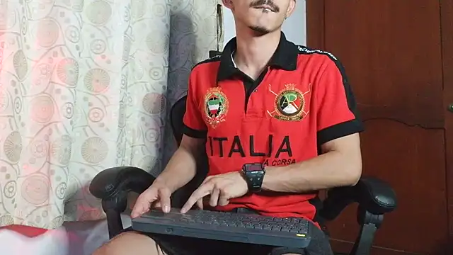 HomeAloneK online show from June 8, 7:36 pm