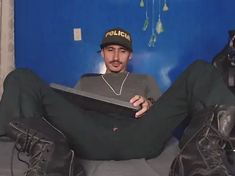 HomeAloneK online show from October 24, 7:24 pm