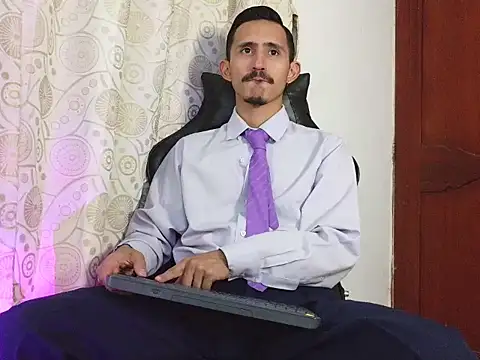 HomeAloneK online show from April 14, 7:30 pm