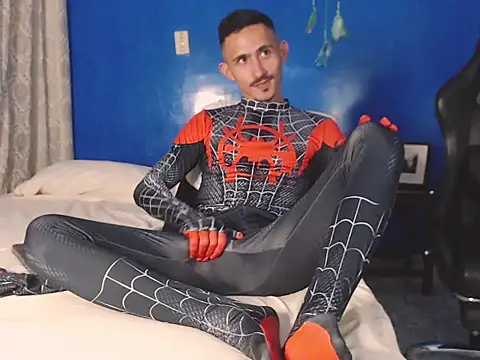 HomeAloneK online show from October 31, 7:43 pm