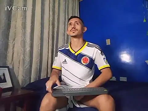 HomeAloneK online show from November 24, 8:31 pm