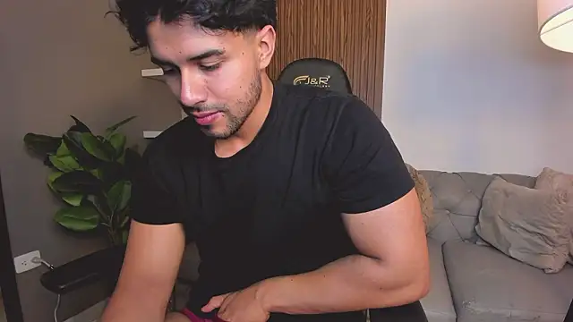 liam collins21 online show from March 20, 8:21 pm