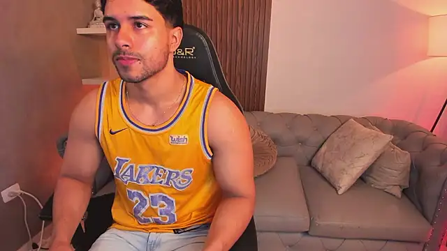 liam collins21 online show from February 16, 11:42 am