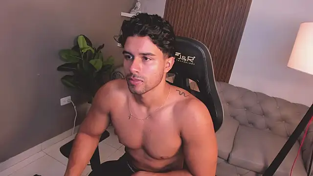 liam collins21 online show from April 29, 11:58 am