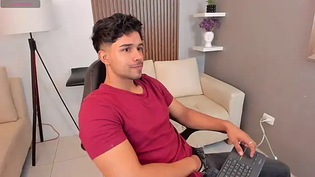 liam collins21 online show from February 26, 11:54 am
