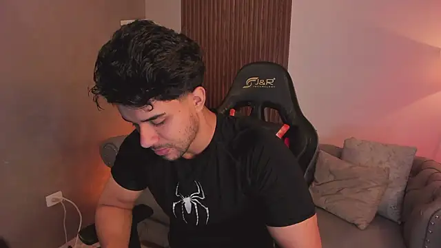 liam collins21 online show from February 15, 11:42 am