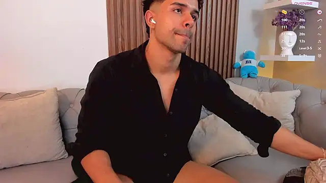 liam collins21 online show from March 1, 4:44 pm