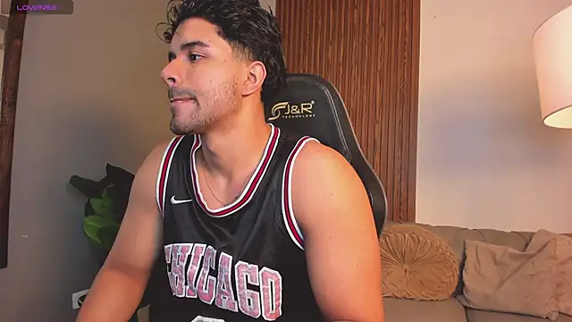 liam collins21 online show from March 25, 12:04 pm