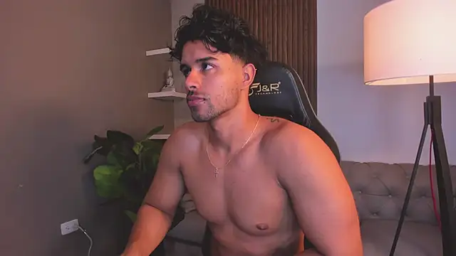 liam collins21 online show from April 13, 11:58 am