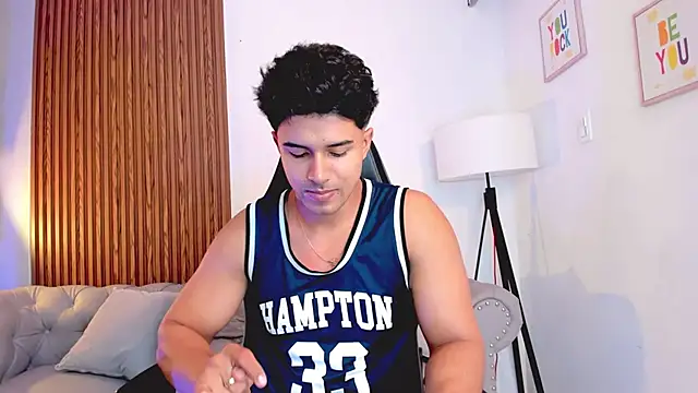 liam collins21 online show from November 1, 11:59 am