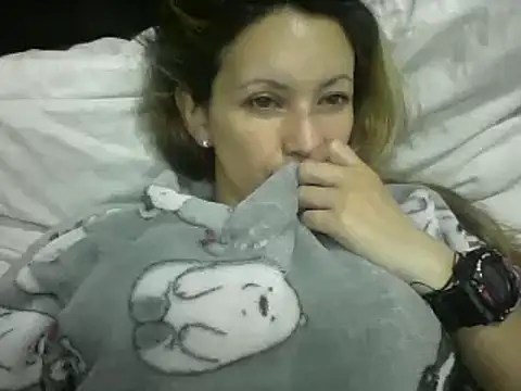 Snapshot of Paulita_x3 chatting on May 19, 11:50 am Paulita x3 online show from May 19, 11:50 am