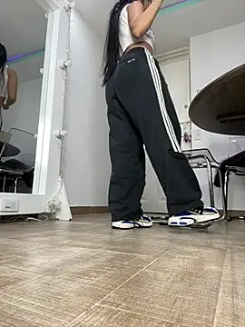 Snapshot of Lexa_queen chatting on March 11, 2:27 am Lexa queen online show from March 11, 2:27 am