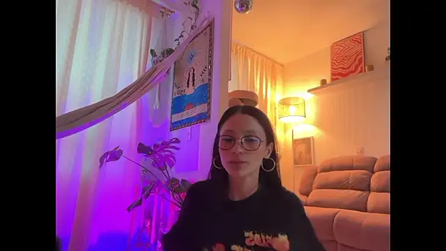 Snapshot of antonella_maitt1 chatting on June 6, 6:02 pm antonella maitt1 online show from June 6, 6:02 pm