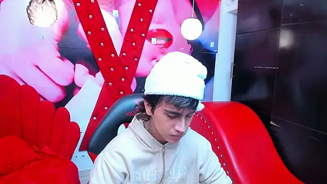 alex 477 online show from December 19, 11:34 am