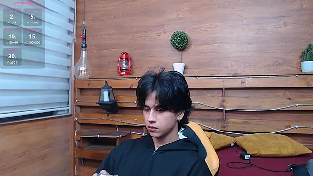 alex 477 online show from March 7, 11:38 am