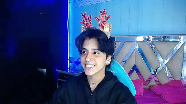 alex 477 online show from December 1, 11:33 am