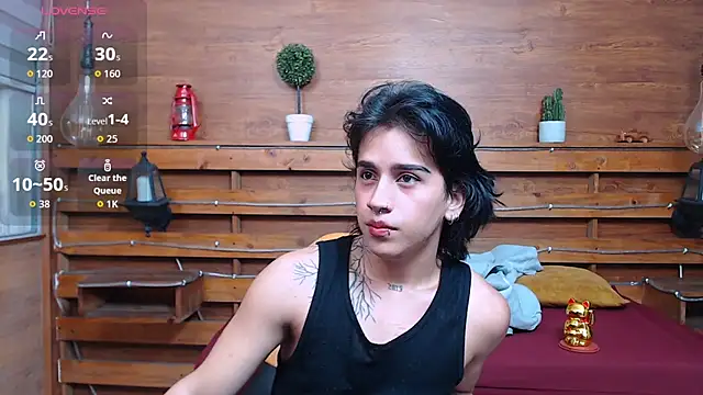 Snapshot of alex_477 chatting on June 17, 11:31 am alex 477 online show from June 17, 11:31 am