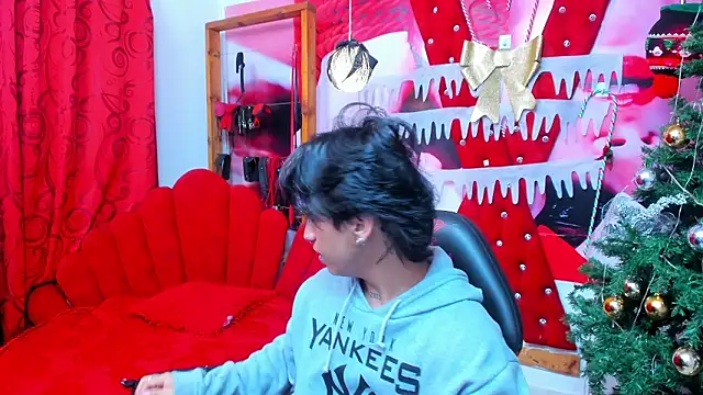 alex 477 online show from February 3, 11:37 am