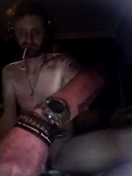 Snapshot of Nawtyslaveteen chatting on December 17, 2:27 am Nawtyslaveteen online show from December 17, 2:27 am