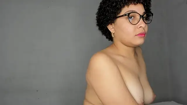 Snapshot of Jade_Dorthini chatting on November 15, 10:03 pm Jade Dorthini online show from November 15, 10:03 pm