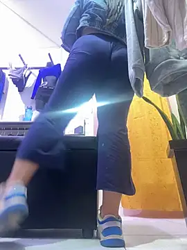 kim monti online show from January 17, 9:07 pm