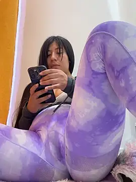 Snapshot of kim_monti chatting on November 16, 11:08 pm kim monti online show from November 16, 11:08 pm